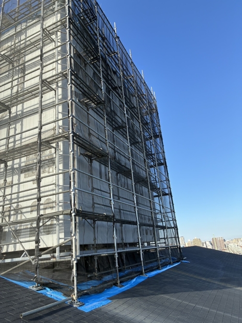 リレント谷塚屋上広告塔塗装工事